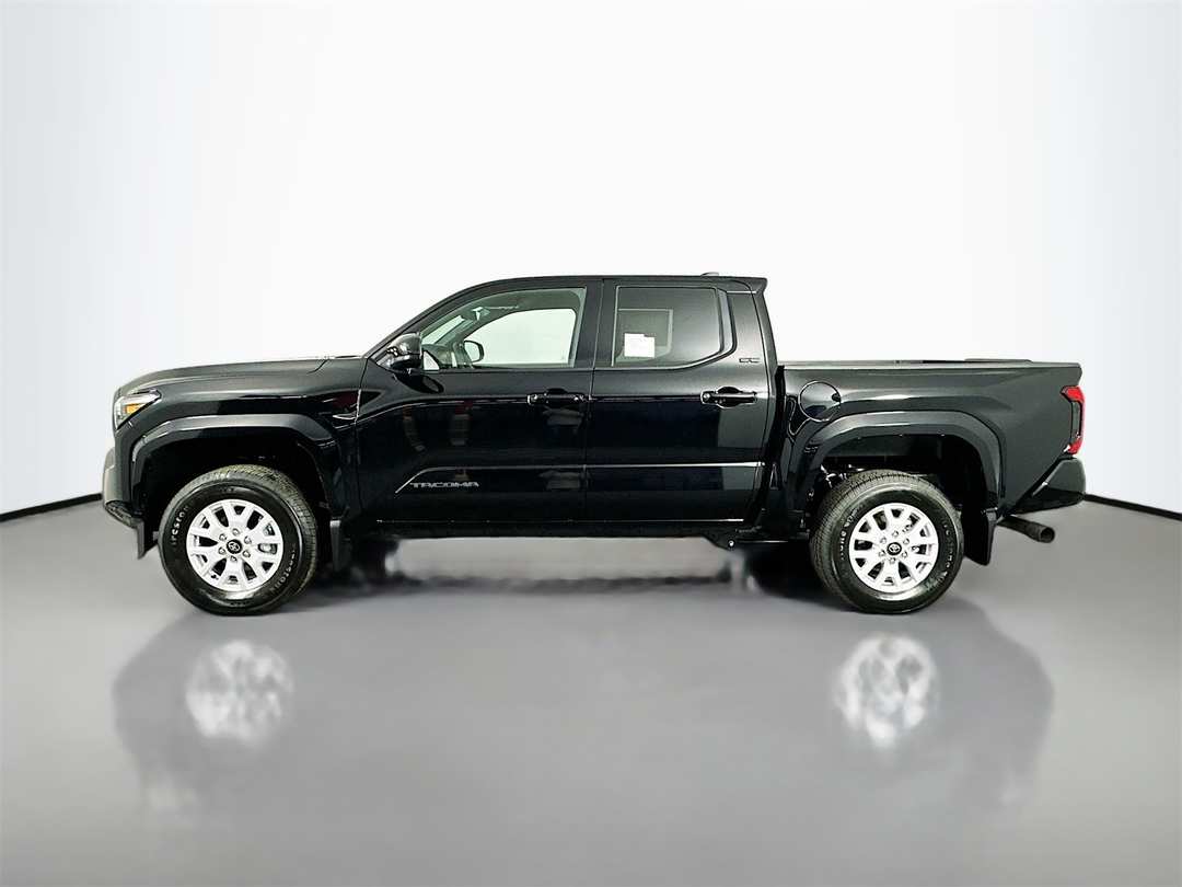 2025 Toyota Tacoma SR5 - Image 4