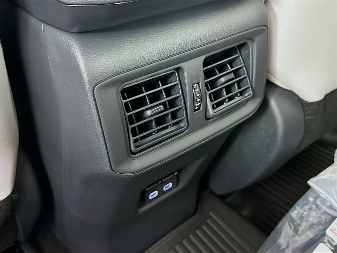 2025 Toyota Rav4 XLE Premium - Image 27