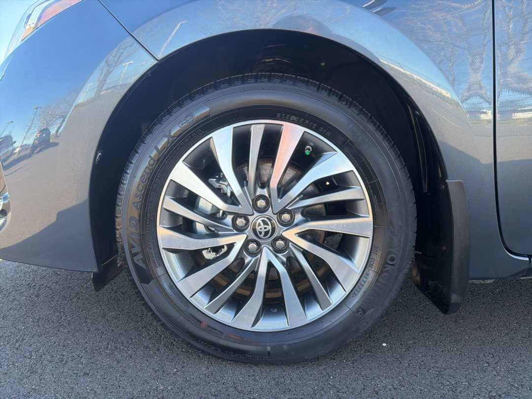 2018 Toyota Corolla L - Image 9