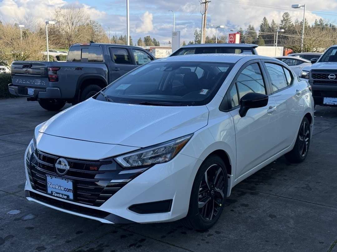 2025 Nissan Versa 1.6 SR - Image 4