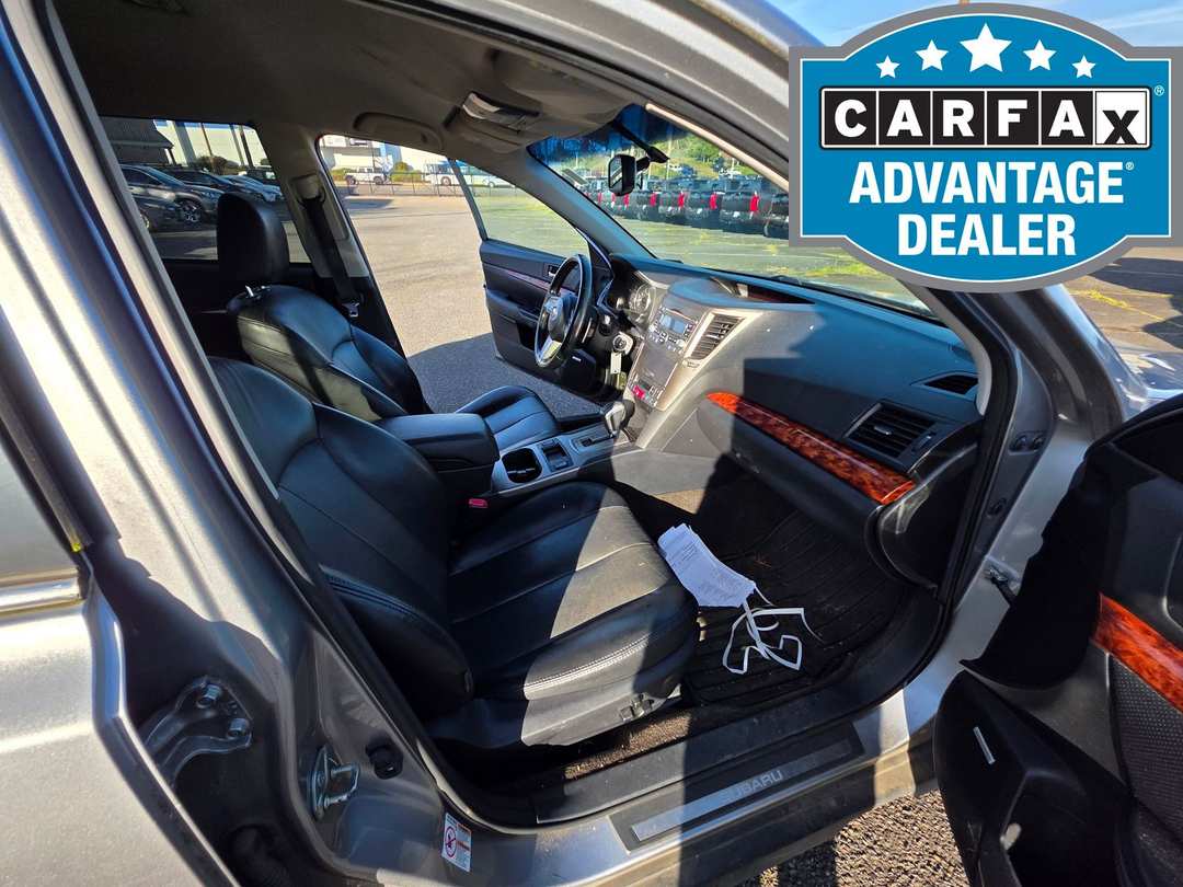 2011 Subaru Outback 3.6R - Image 15