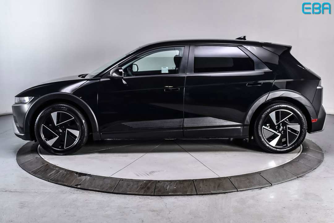 2025 Hyundai Ioniq 5 SE - Image 3