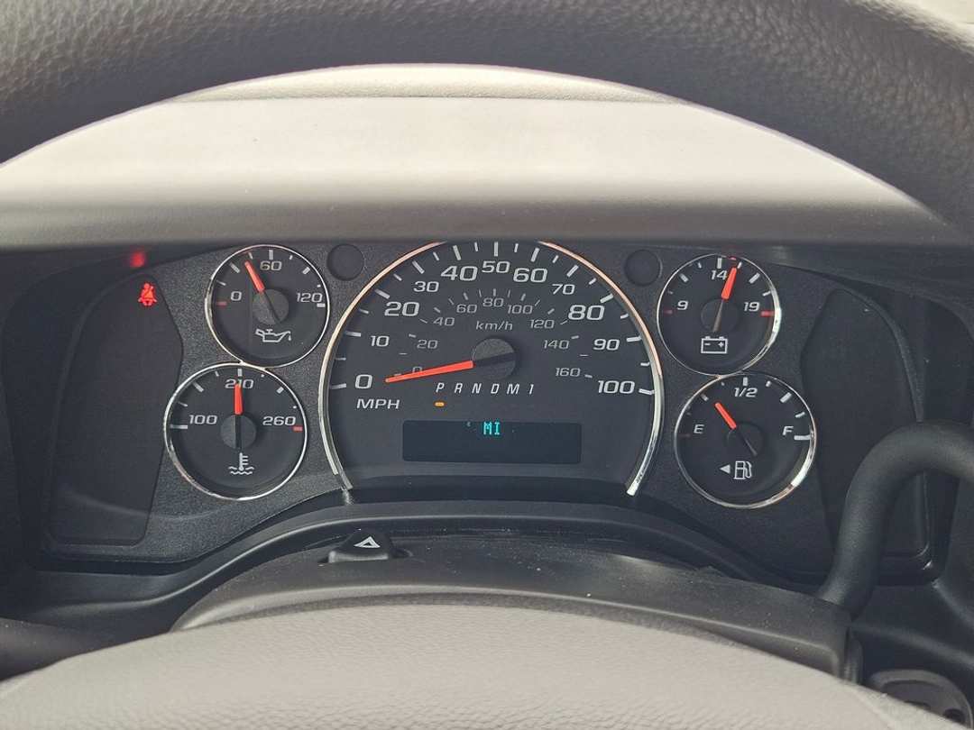 2025 Chevrolet Express 2500 Work - Image 17