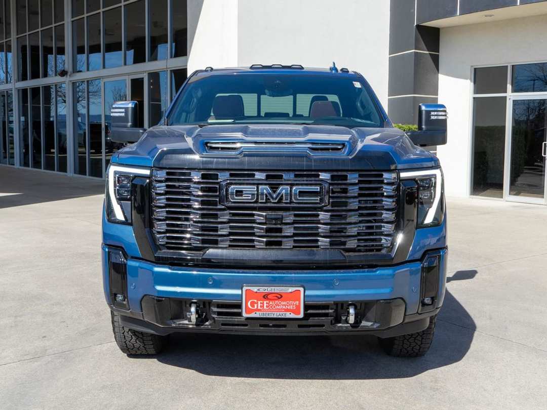 2026 GMC Sierra 2500Hd Denali Ultimate - Image 2