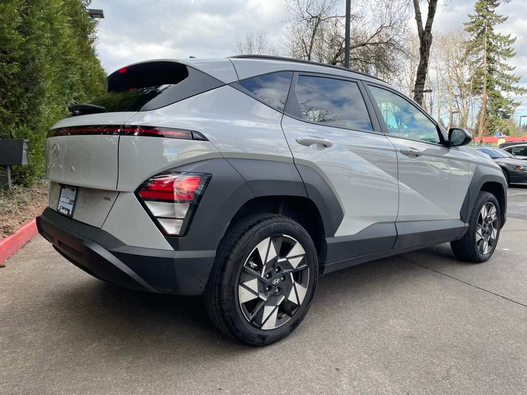 2024 Hyundai Kona SEL - Image 4