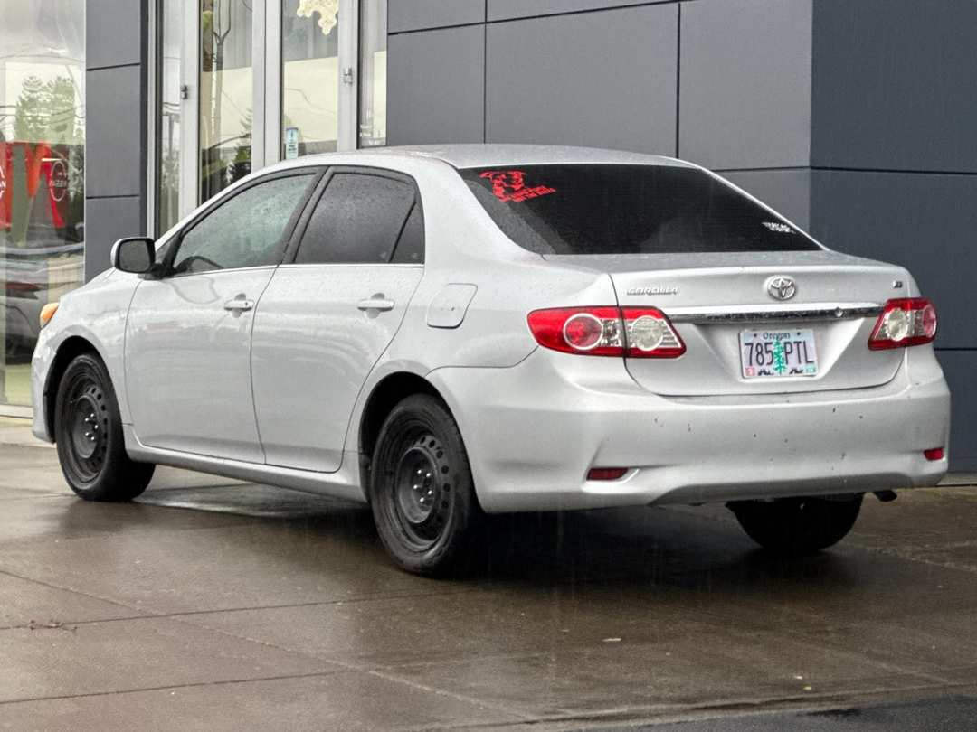 2013 Toyota Corolla LE - Image 5
