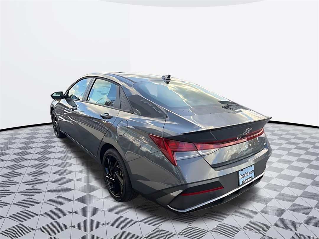 2026 Hyundai Elantra SEL Sport - Image 8