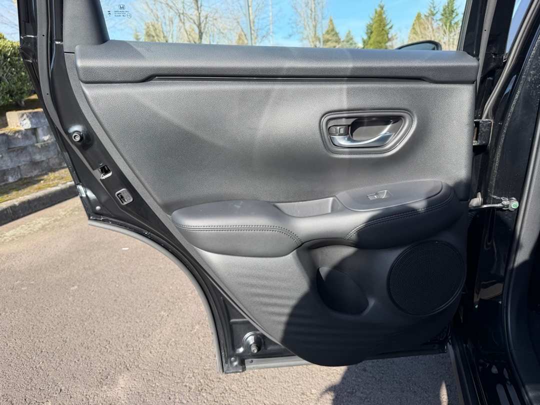 2025 Honda HR-V LX - Image 31