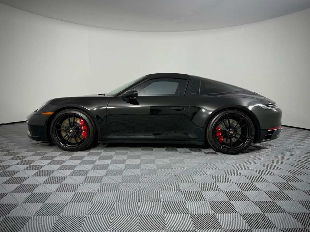 2023 Porsche 911 Targa 4 GTS - Image 2