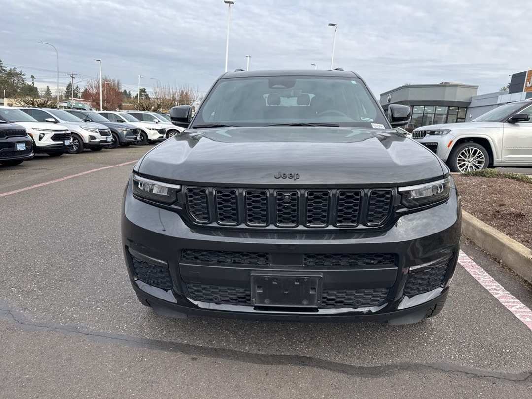 2024 Jeep Grand Cherokee L Limited - Image 2