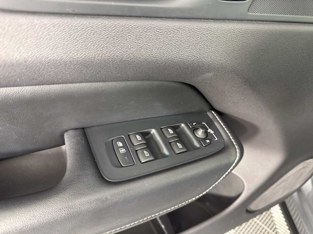 2018 Volvo Xc60 T5 RDesign - Image 29