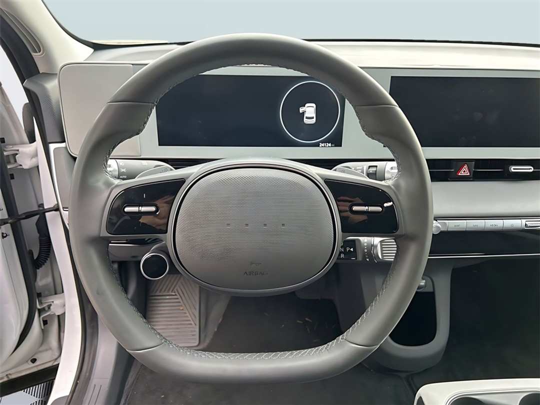 2023 Hyundai Ioniq 5 SE - Image 14