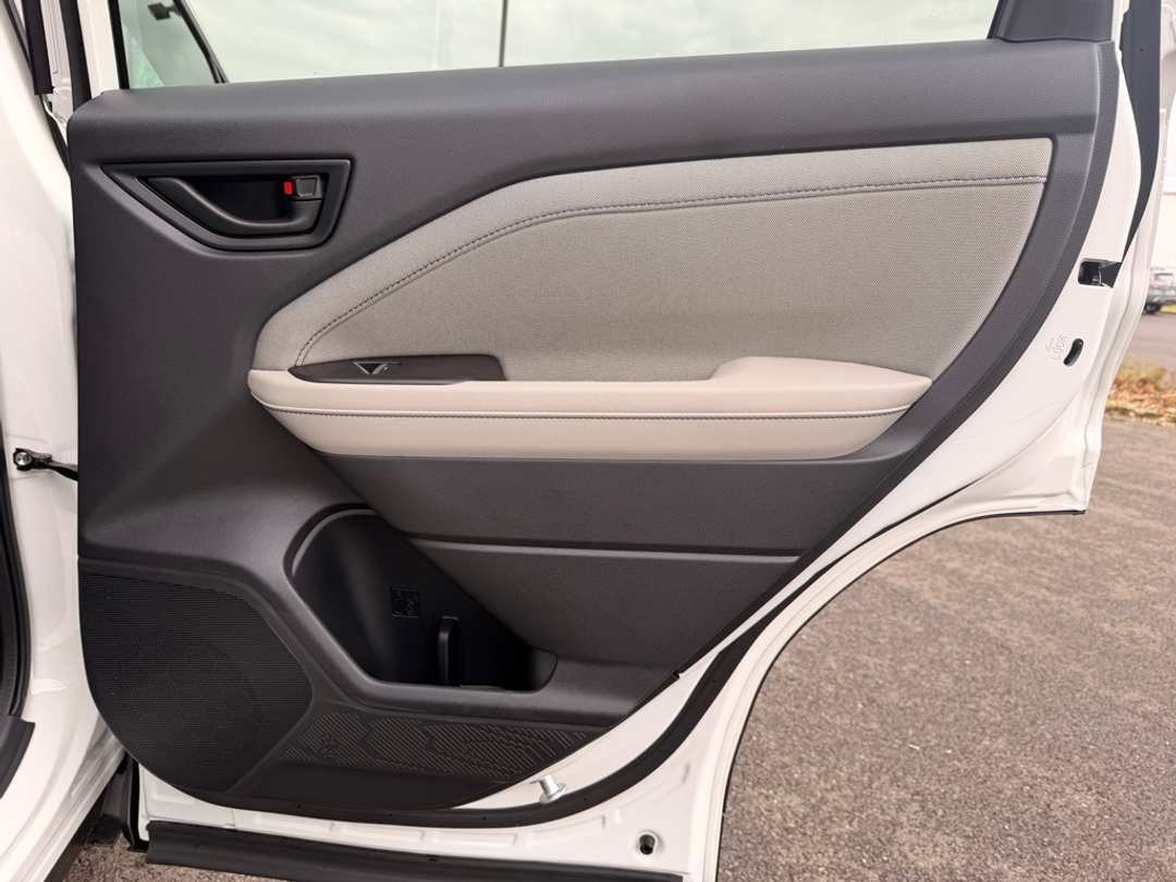 2026 Subaru Forester Premium - Image 20