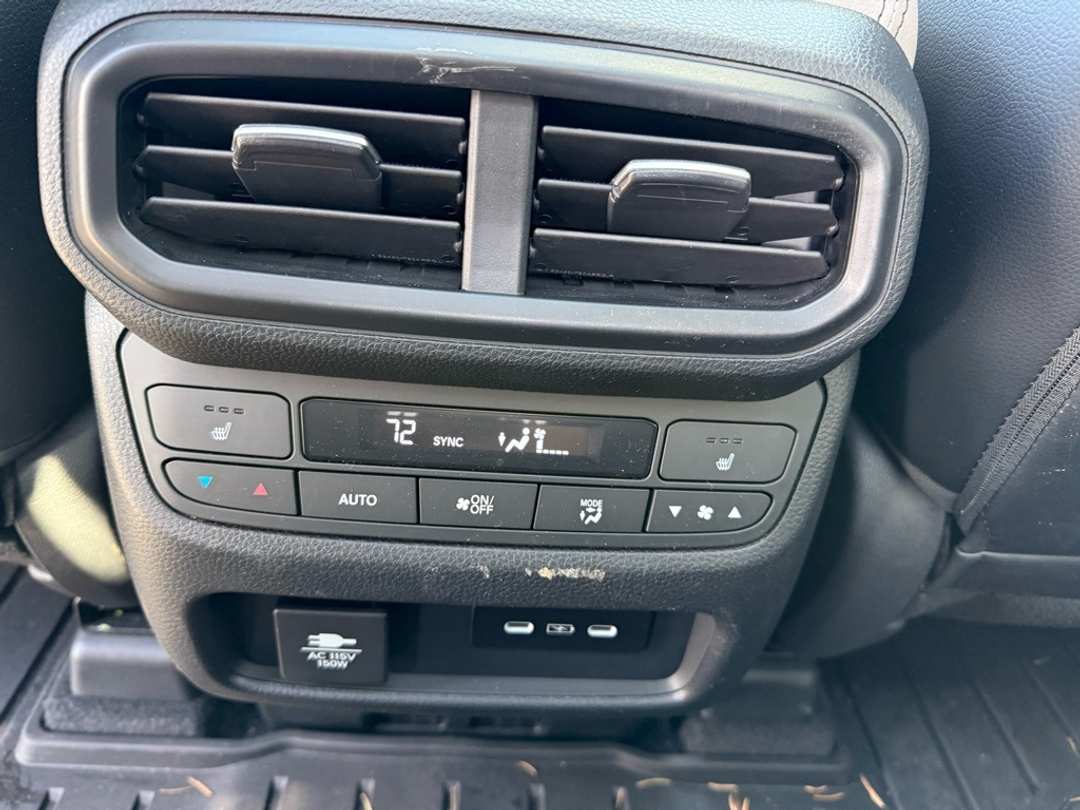 2025 Honda Pilot Elite - Image 22