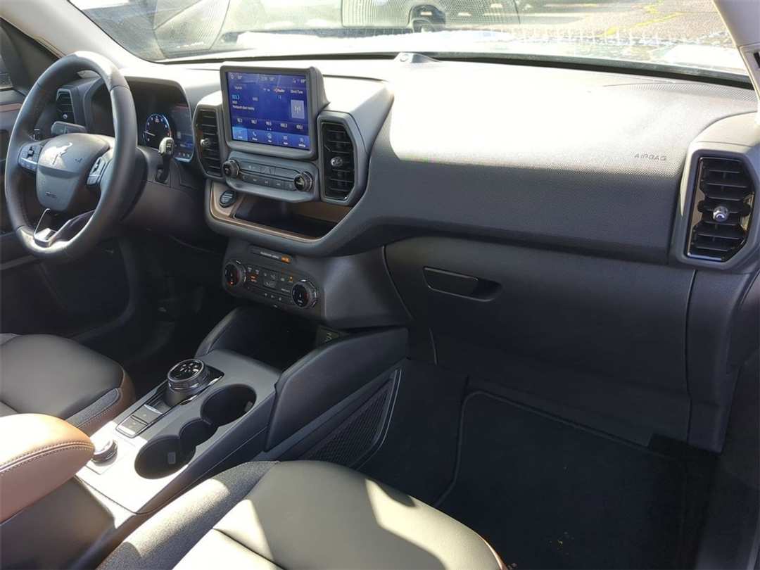 2024 Ford Bronco Sport Outer Banks - Image 30