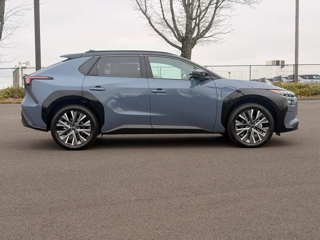 2026 Subaru Solterra Touring XT - Image 8