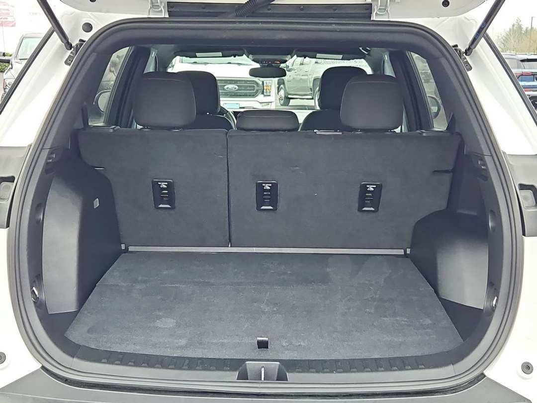 2025 Chevrolet Equinox LT - Image 24