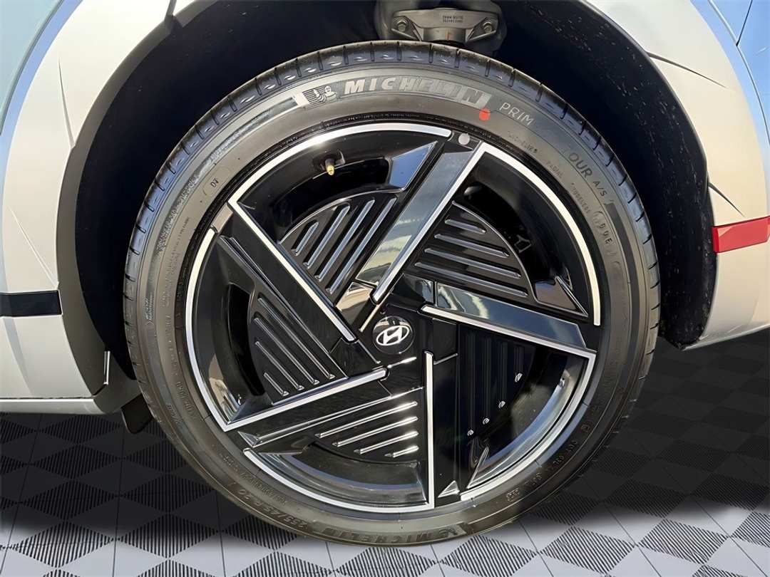 2026 Hyundai Ioniq 5 Limited - Image 10