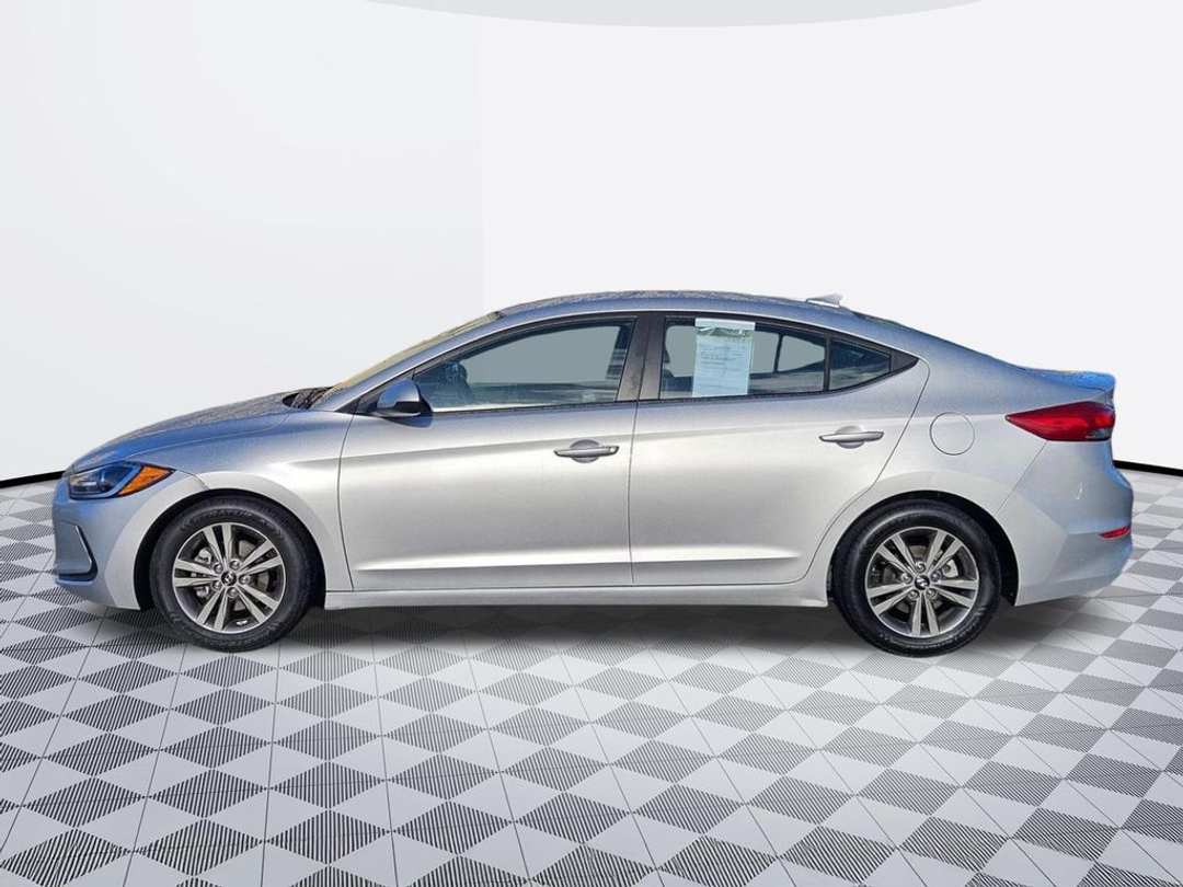 2018 Hyundai Elantra SEL - Image 3