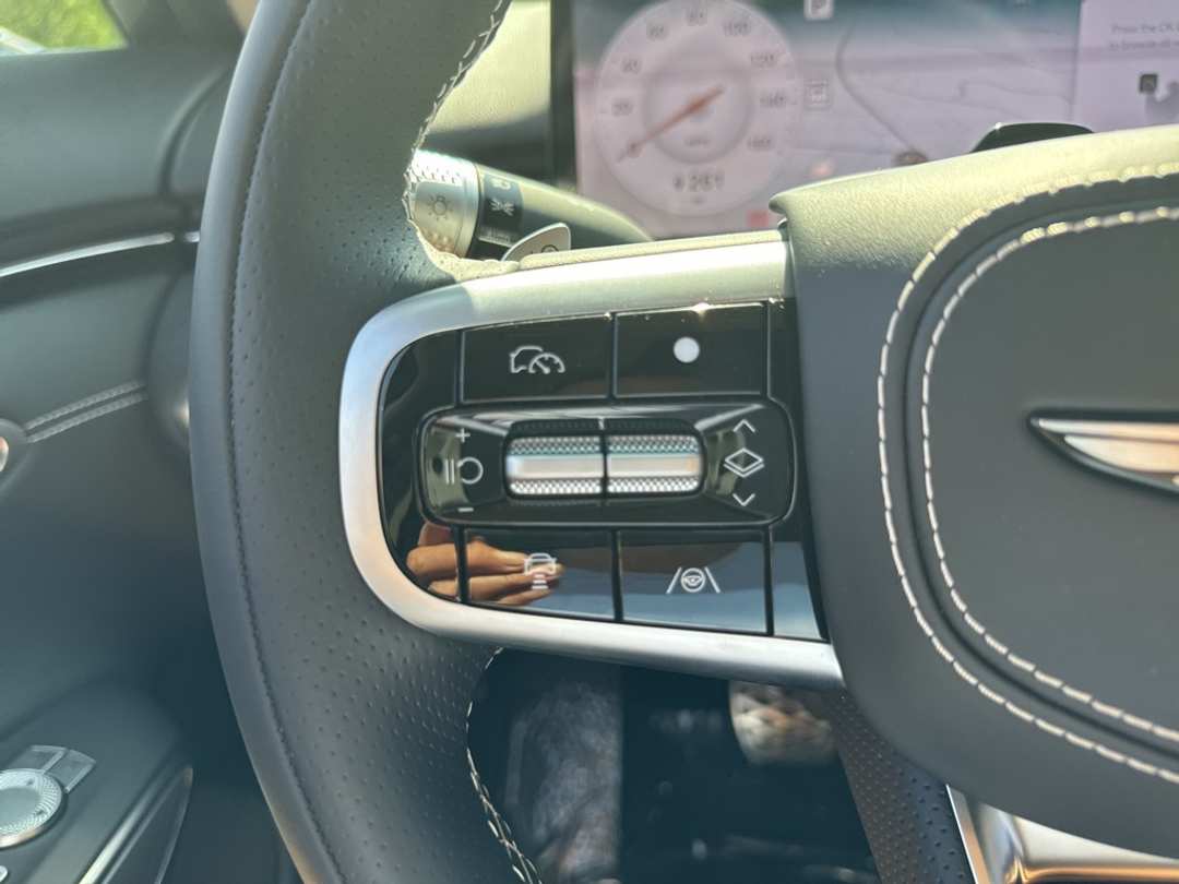 2026 Genesis Electrified Gv70 - Image 30