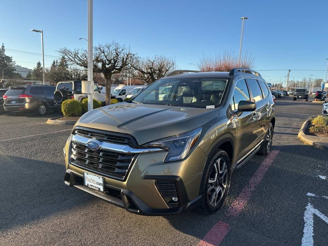 2023 Subaru Ascent Limited - Image 3