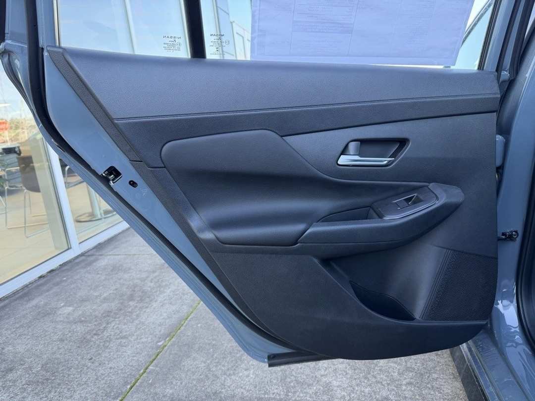 2026 Nissan Sentra SR - Image 28