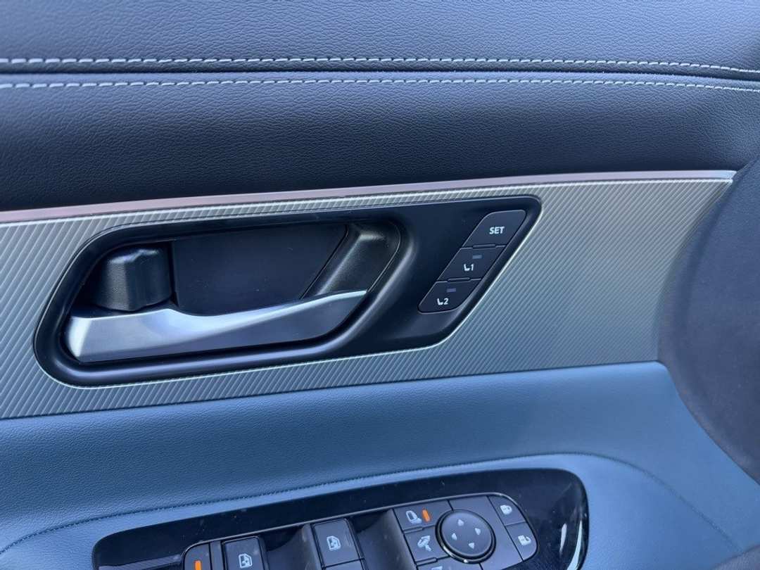 2026 Nissan Murano Platinum - Image 14