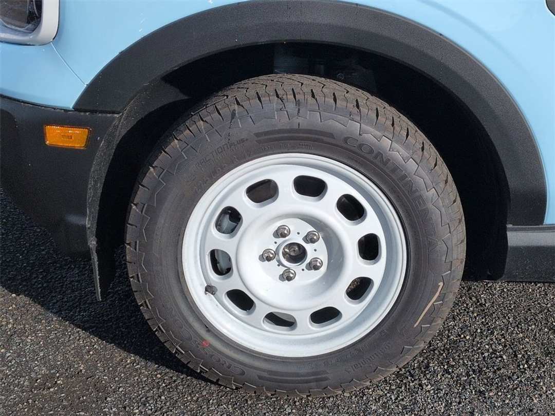 2025 Ford Bronco Sport Heritage - Image 32