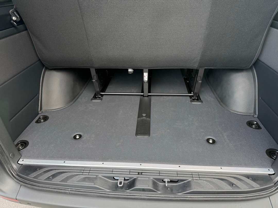 2025 Mercedes-Benz Sprinter 2500 Passenger 144 WB - Image 9