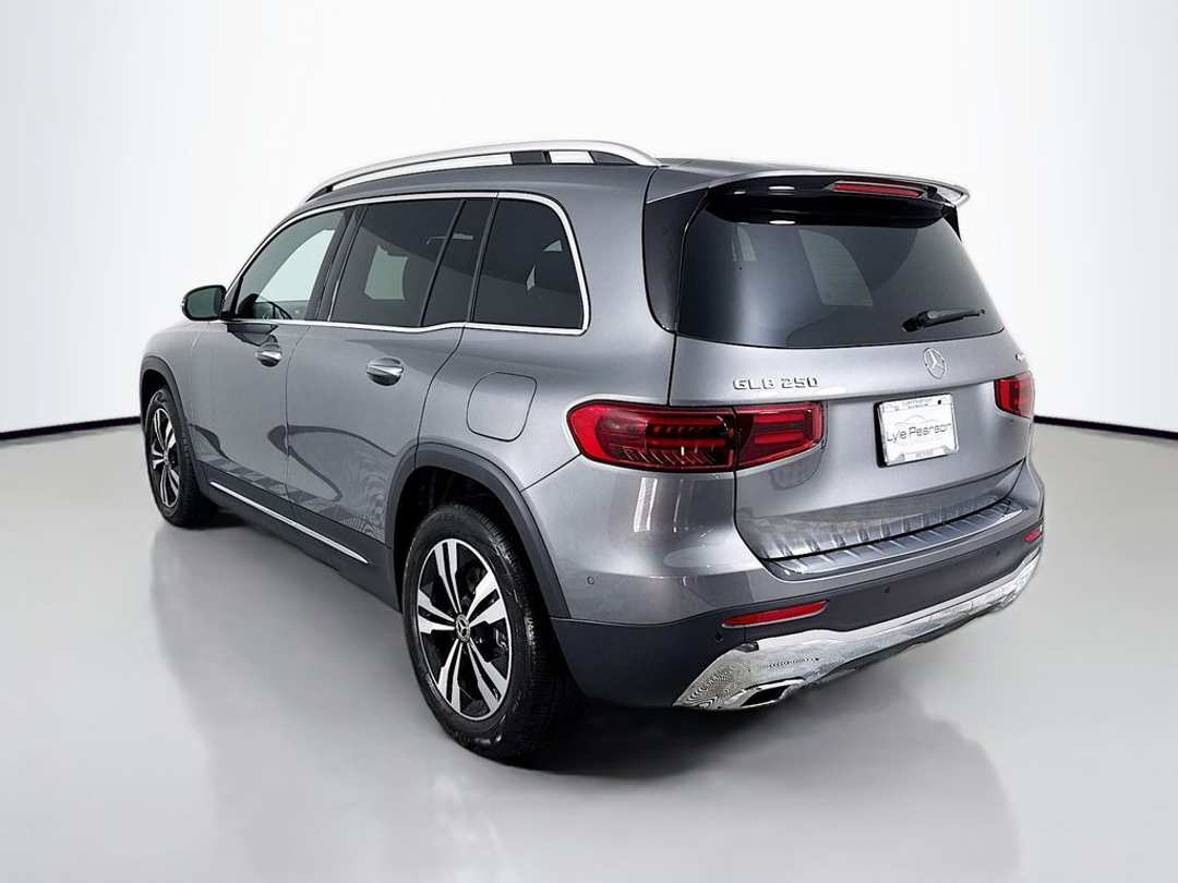 2026 Mercedes-Benz GLB GLB 250 - Image 3