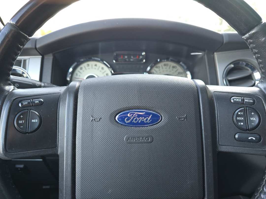 2013 Ford Expedition El Limited - Image 23