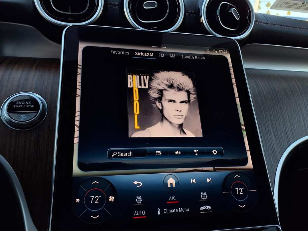 2024 Mercedes-Benz GLC GLC 300 - Image 3