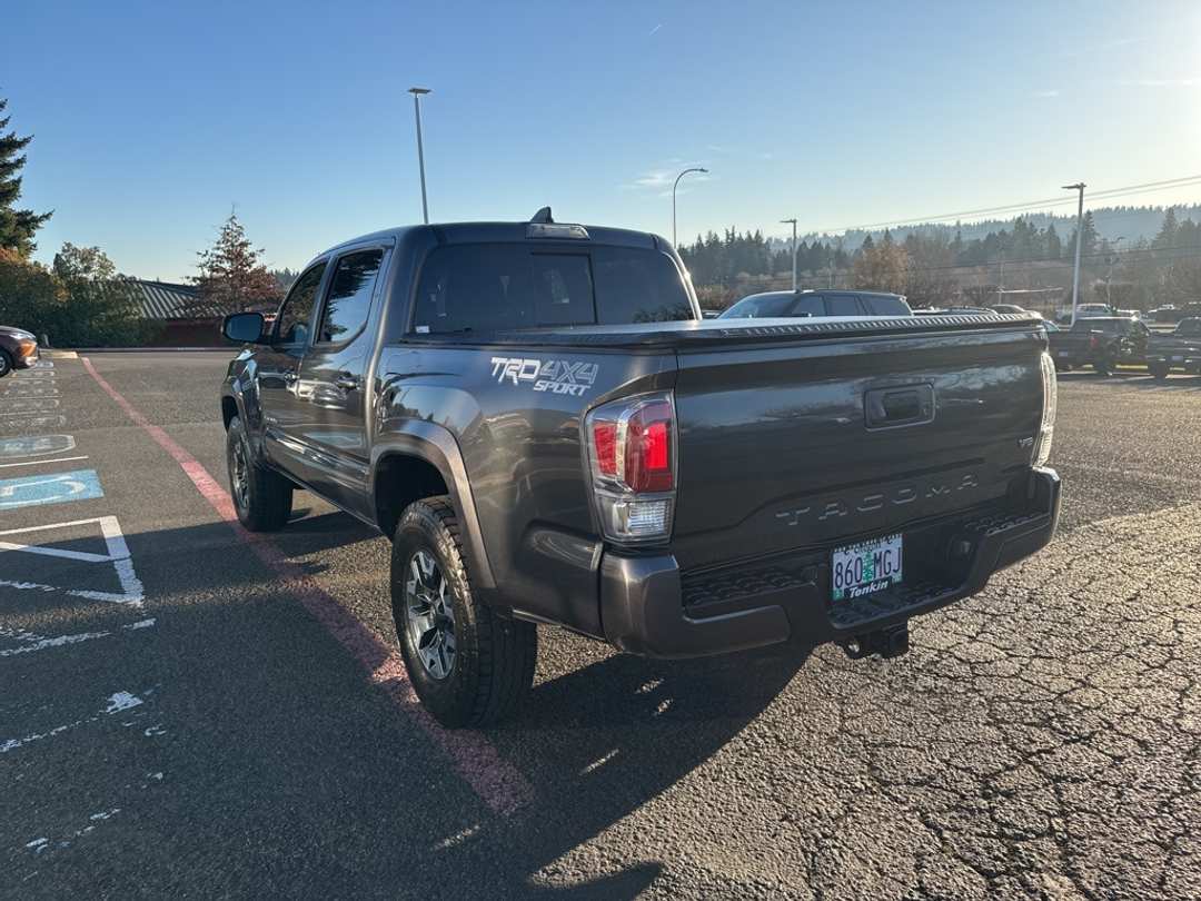 2020 Toyota Tacoma TRD Sport - Image 5