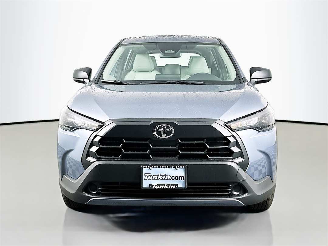 2026 Toyota Corolla Cross L - Image 2