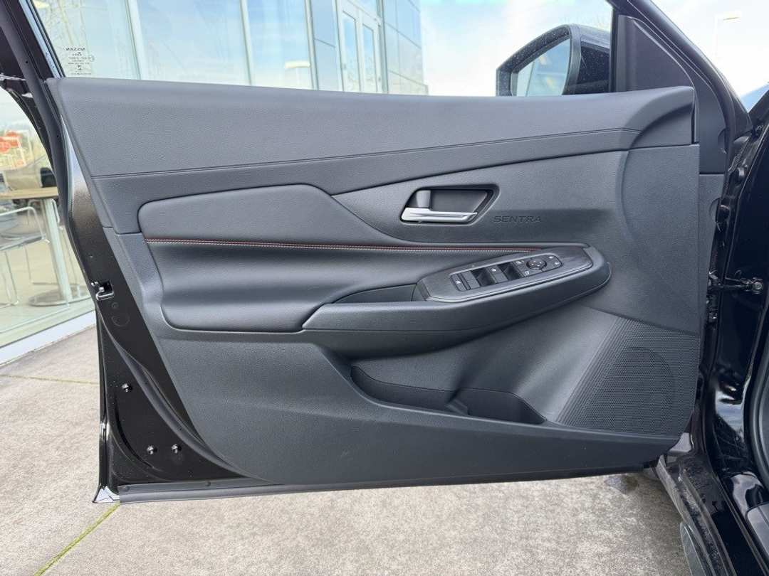 2026 Nissan Sentra SR - Image 11