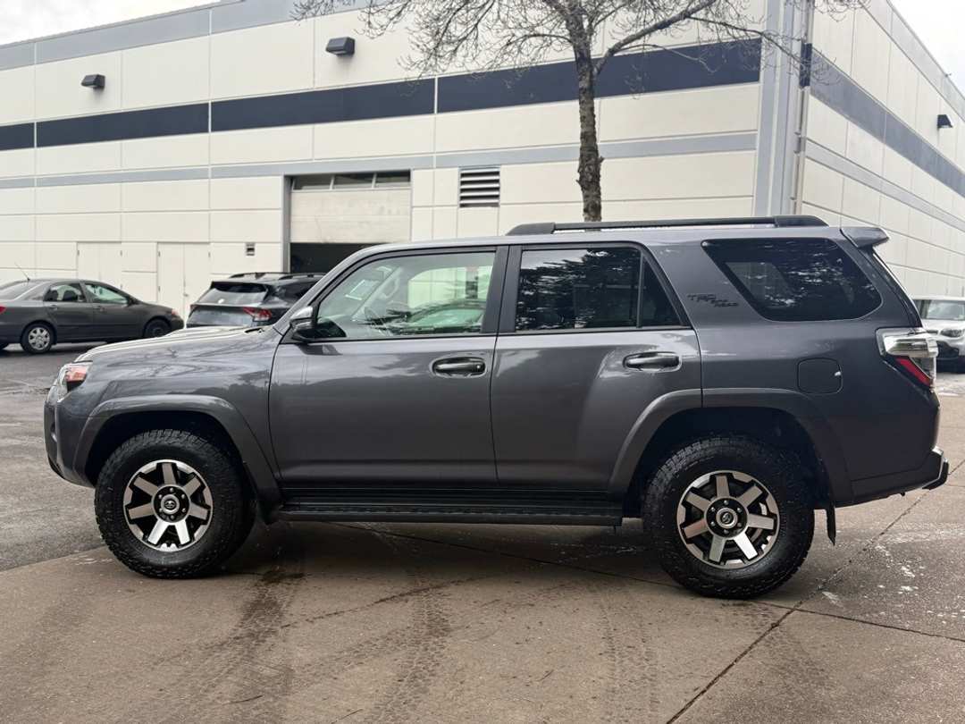 2022 Toyota 4Runner TRD OffRoad Premium - Image 11