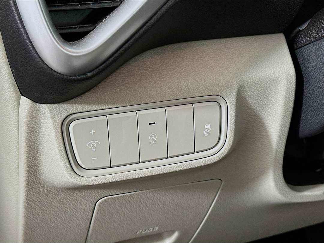 2020 Kia Soul LX - Image 11