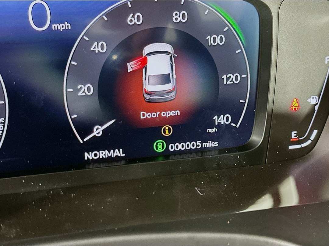 2026 Honda Civic Sport Touring - Image 12