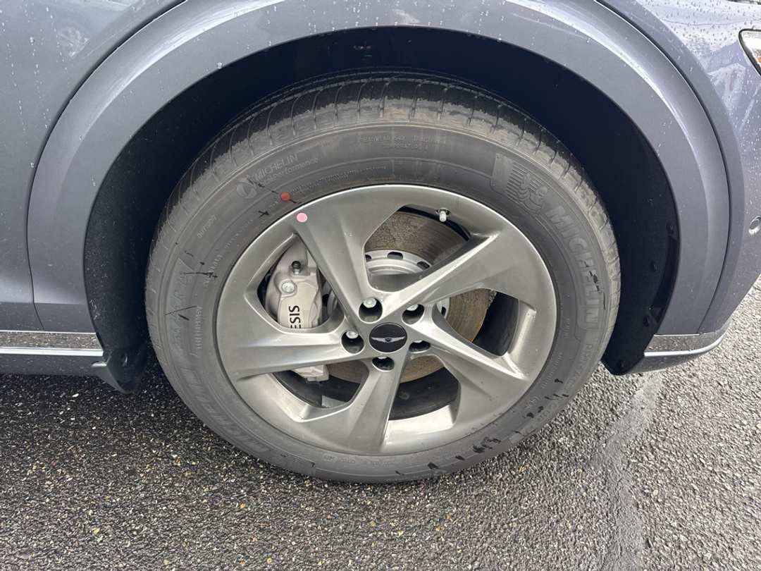 2026 Genesis Gv70 2.5T Advanced - Image 9