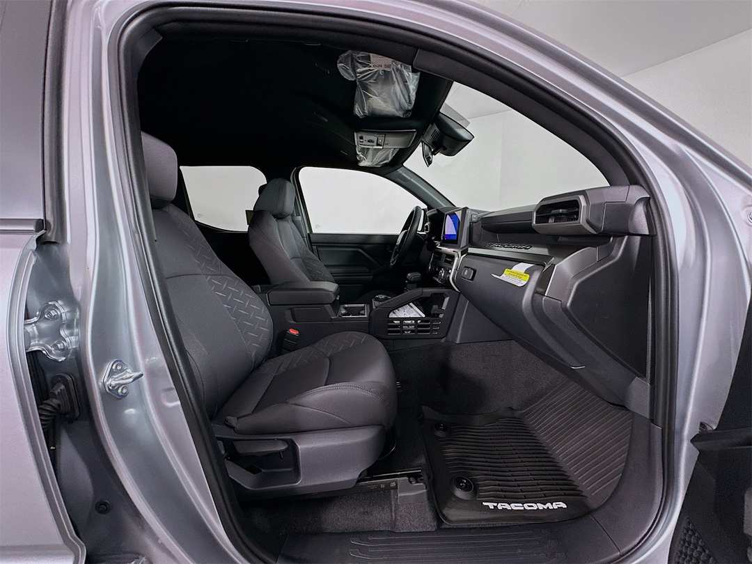 2025 Toyota Tacoma SR5 - Image 26