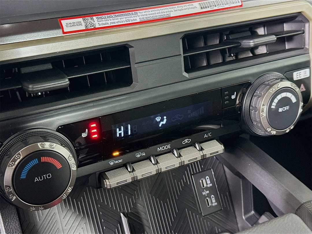 2025 Toyota Tacoma TRD Sport - Image 16