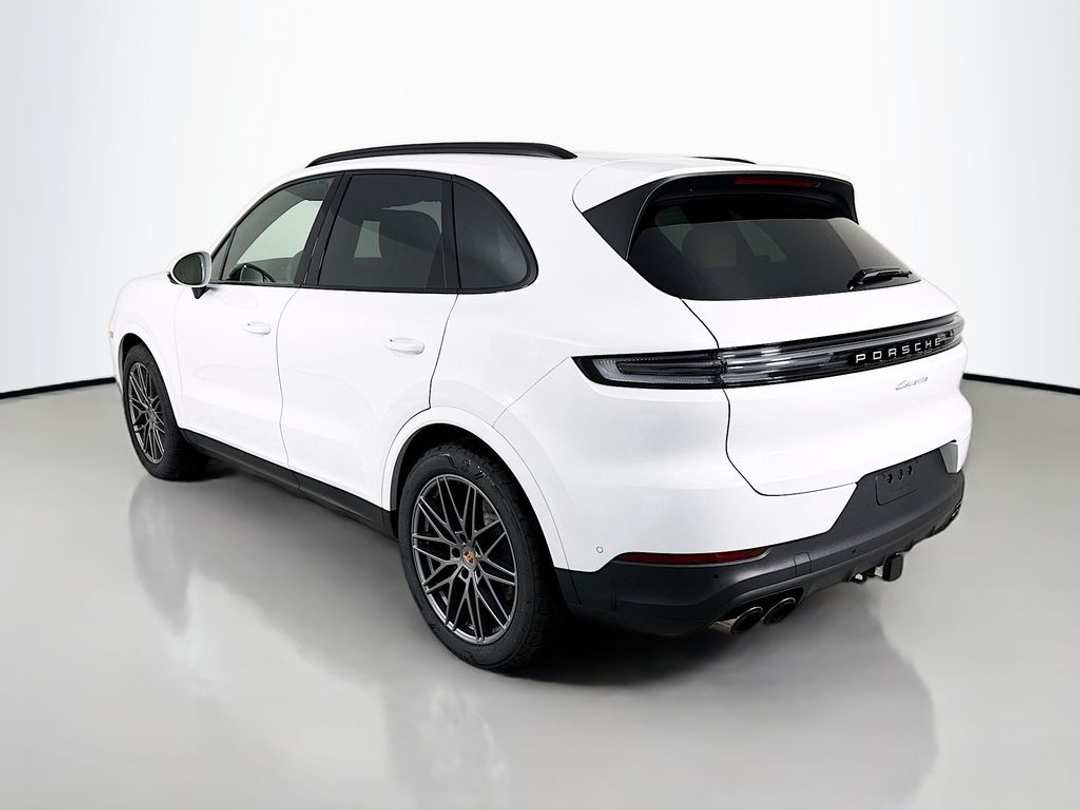 2026 Porsche Cayenne - Image 3