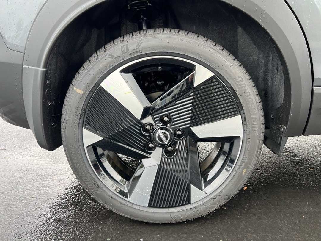 2026 Nissan Kicks SR - Image 8