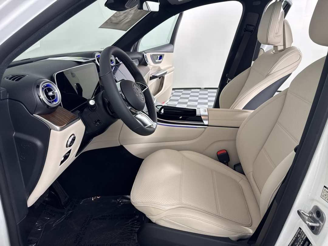 2026 Mercedes-Benz GLC GLC 300 - Image 25