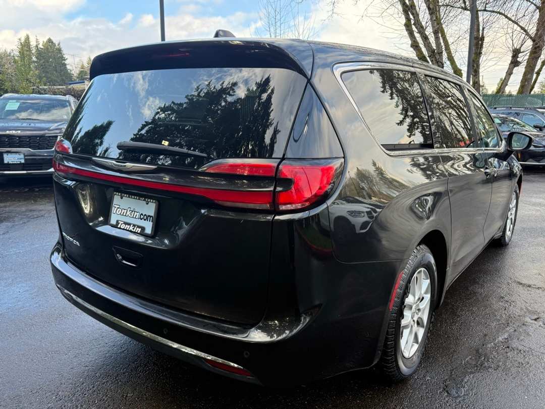 2023 Chrysler Pacifica Touring L - Image 14