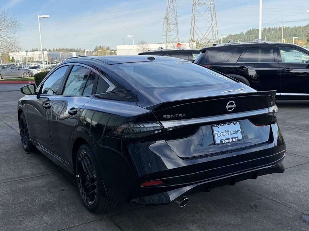 2026 Nissan Sentra SR - Image 5