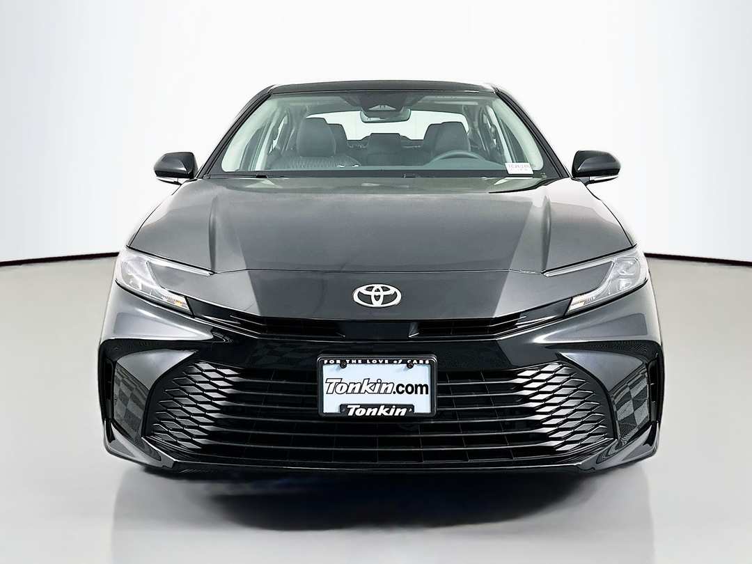 2026 Toyota Camry LE - Image 2