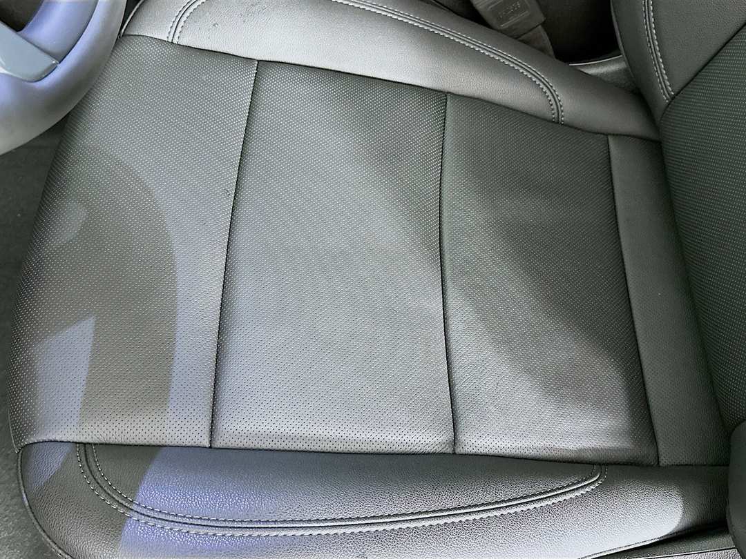 2025 Chevrolet Silverado 1500 LTZ - Image 21