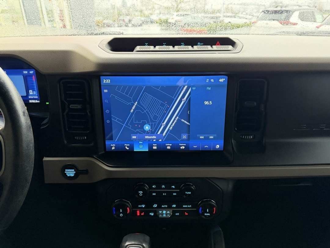 2022 Ford Bronco Wildtrak - Image 20