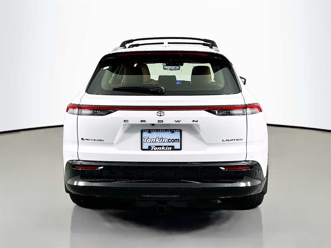 2026 Toyota Crown Signia Limited - Image 6